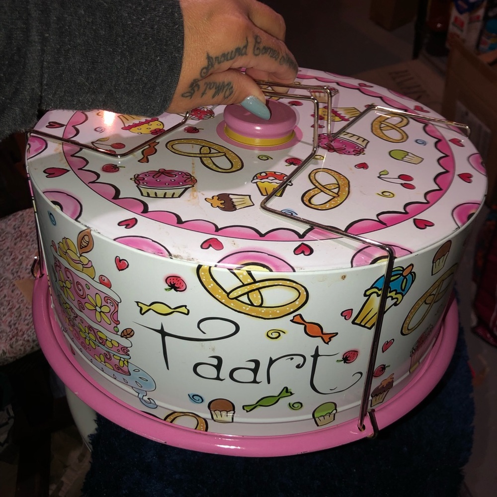 Cake/Desert holder